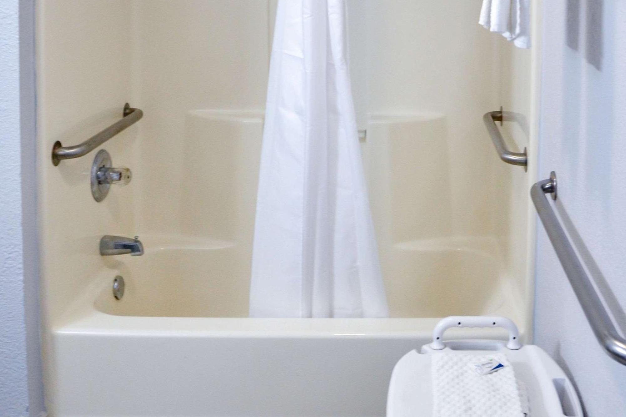 Rodeway Inn Sun City Center المظهر الخارجي الصورة