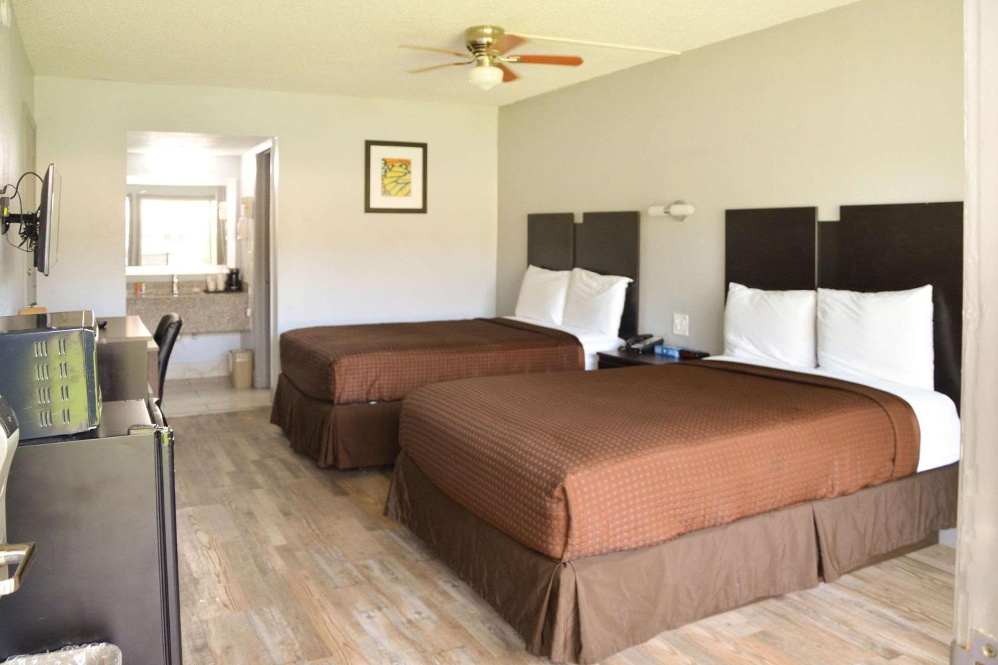 Rodeway Inn Sun City Center المظهر الخارجي الصورة