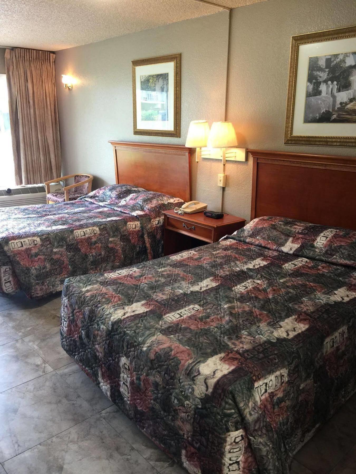 Rodeway Inn Sun City Center المظهر الخارجي الصورة