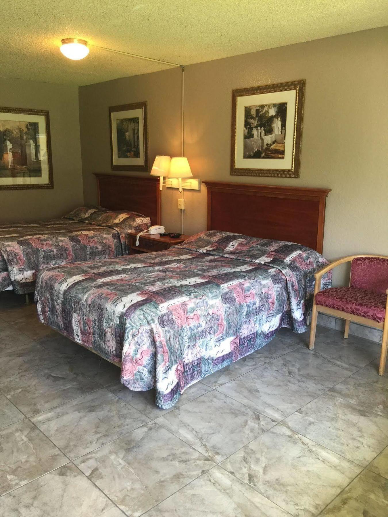 Rodeway Inn Sun City Center المظهر الخارجي الصورة